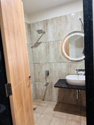 hotel guru kripa palace