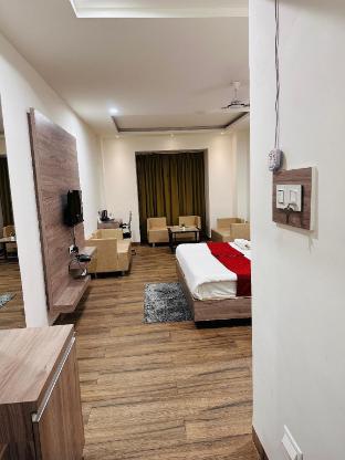 hotel guru kripa palace