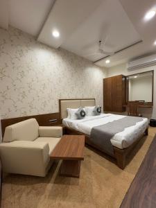 pam premium hotel vadodara