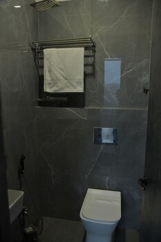 hotel m plaza dhulagar howrah