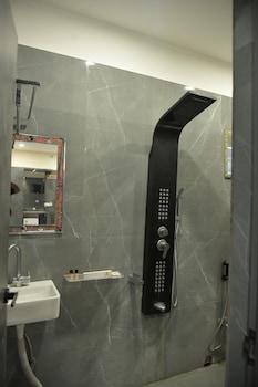 hotel m plaza dhulagar howrah