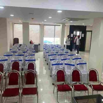 hotel m plaza dhulagar howrah