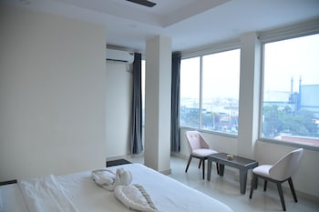 hotel m plaza dhulagar howrah