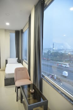 hotel m plaza dhulagar howrah