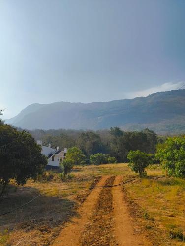 Jungle Farm House,,4 star