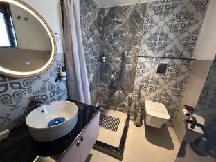 hotel meena aurum inn