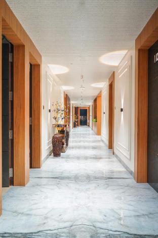 hotel meena aurum inn