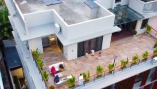 seashell apartments