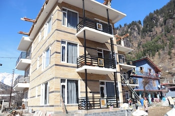 hotel mountain blue manali