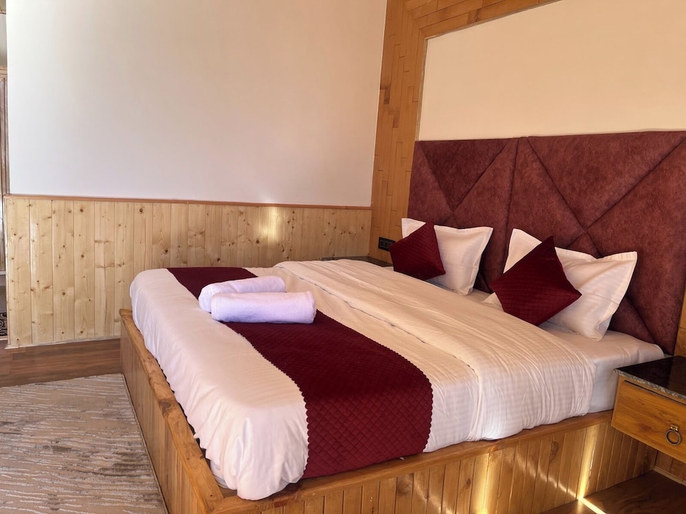 hotel mountain blue manali