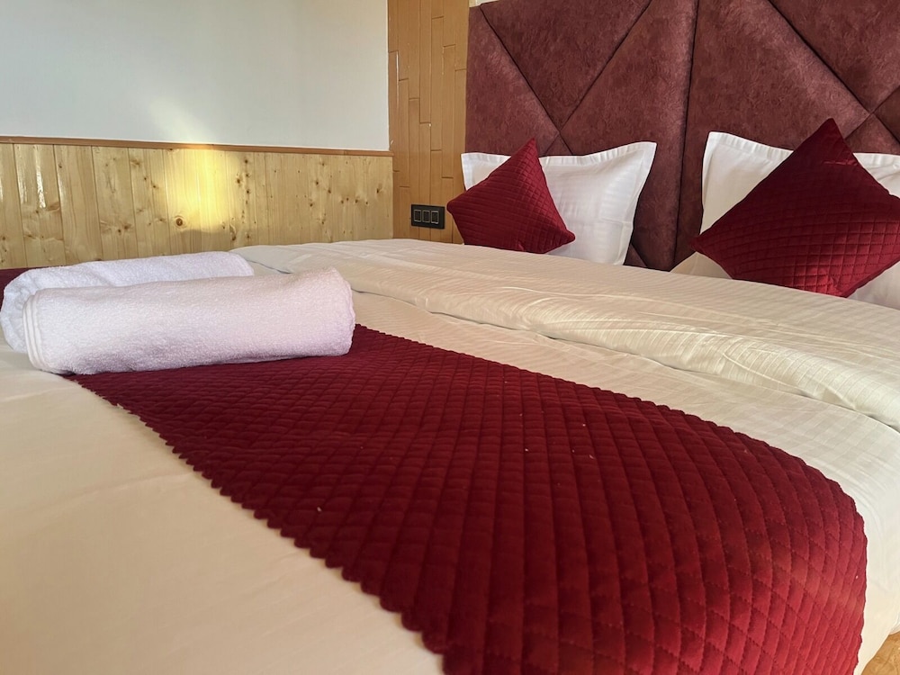 hotel mountain blue manali
