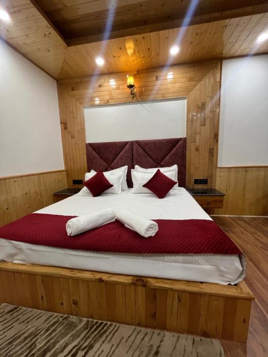 hotel mountain blue manali