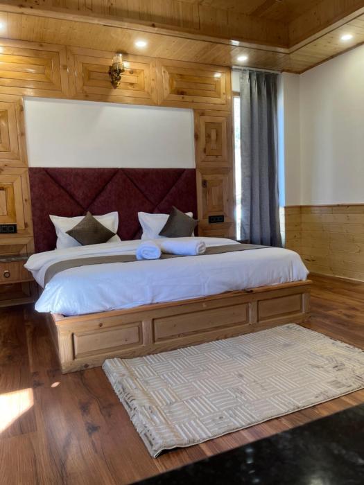 hotel mountain blue manali