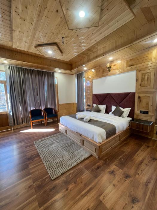 hotel mountain blue manali