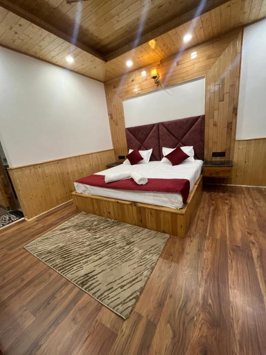 hotel mountain blue manali