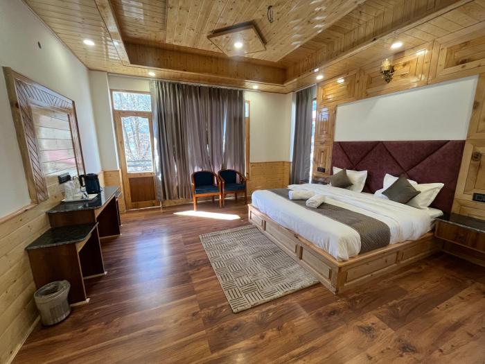 hotel mountain blue manali