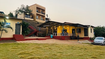 kapildhara agro tourism resort