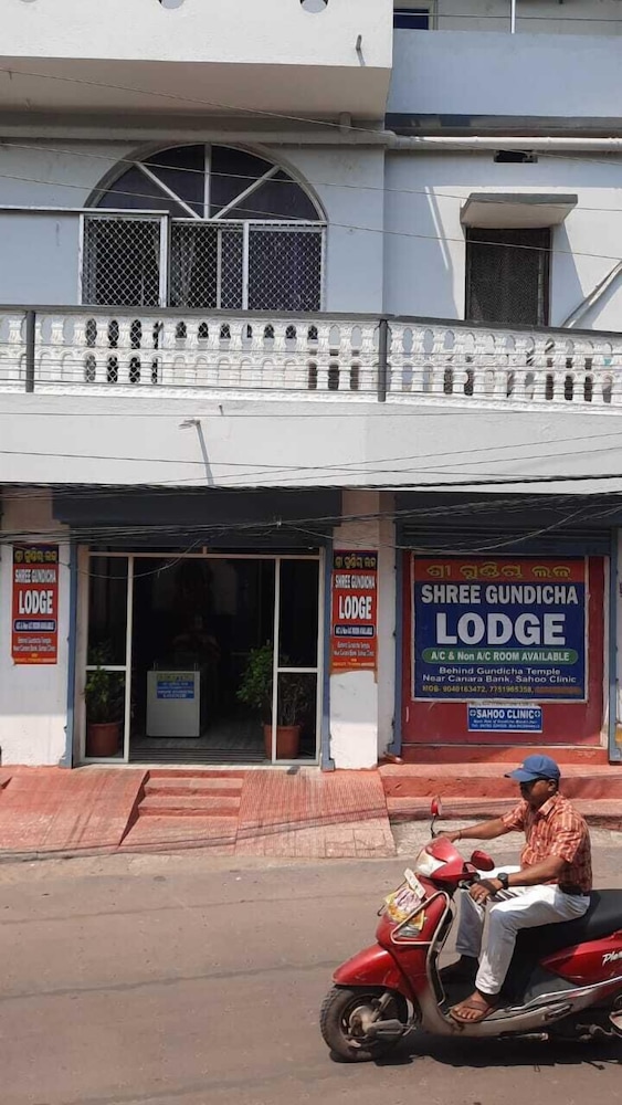 hotel shree gundicha lodge