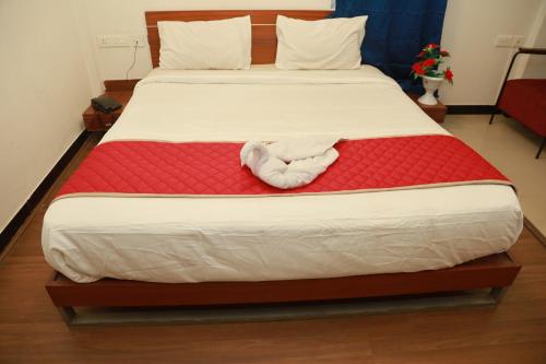 Sri Vishnu Inn,,5 star