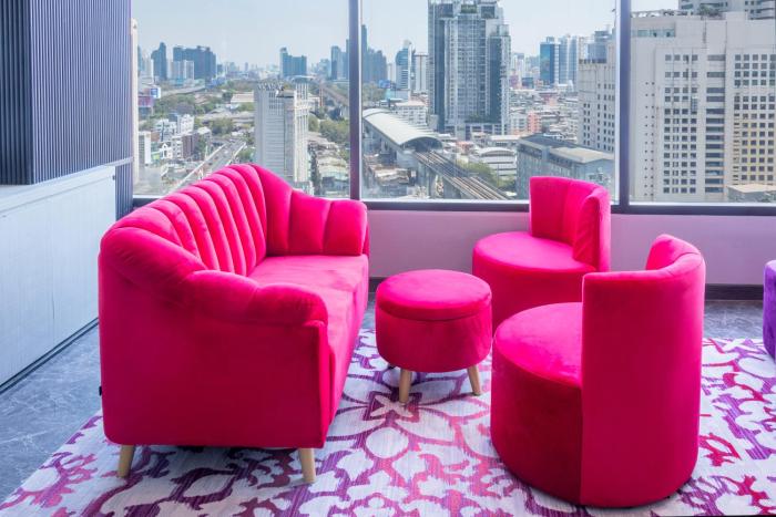 queensland hotel bangkok