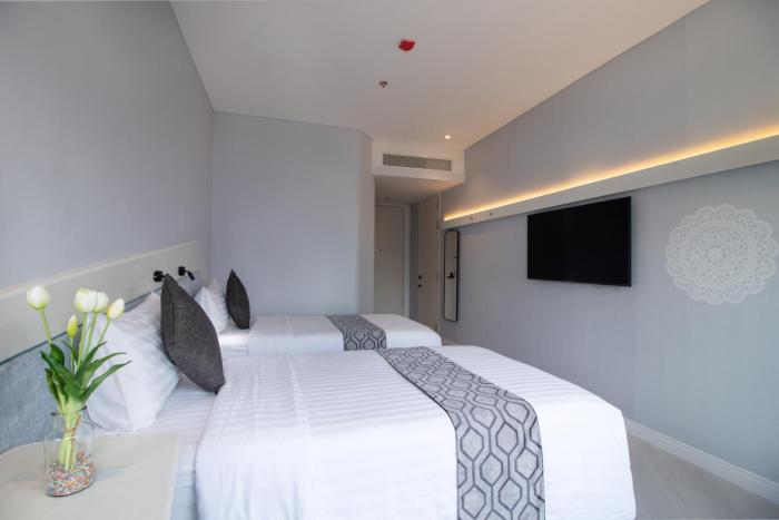 queensland hotel bangkok