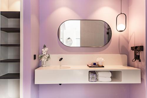 queensland hotel bangkok