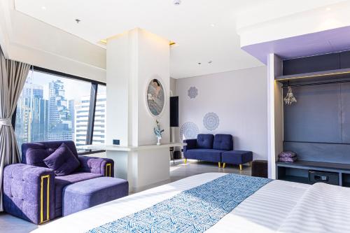 queensland hotel bangkok