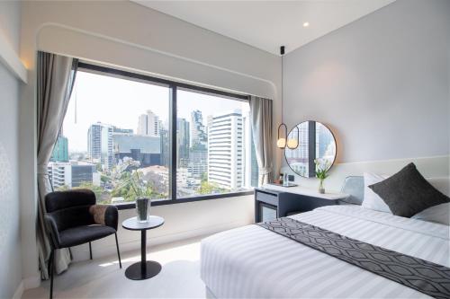 queensland hotel bangkok