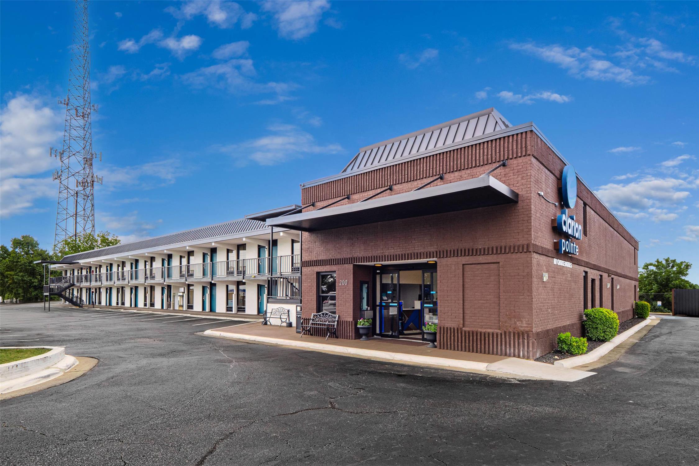clarion pointe winston salem downtown