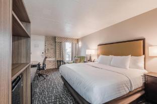 clarion pointe winston salem downtown