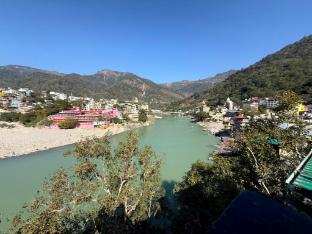 yes hotel by the ganges