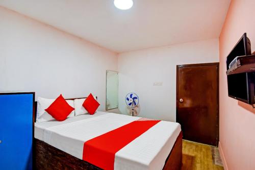 Hotel O Relax Inn,,3 star