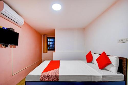 Hotel O Relax Inn,,3 star