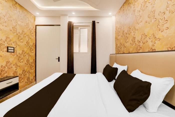 hotel o apple inn behind state bank of india