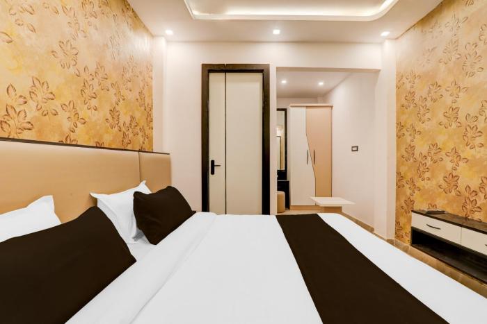 hotel o apple inn behind state bank of india