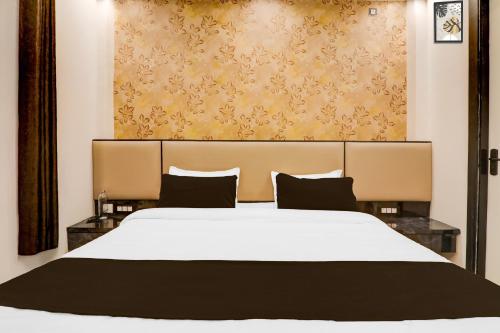 hotel o apple inn behind state bank of india