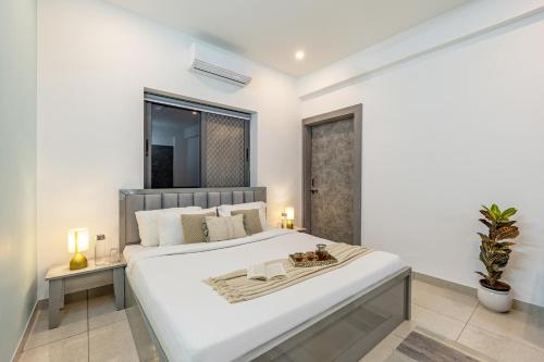 alaya stays balcony and hill view lake city heights