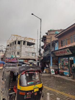 Hotel Sharjah Kashmir,,5 star