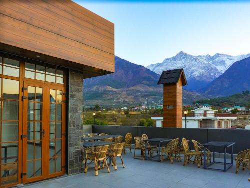 hill sides inn