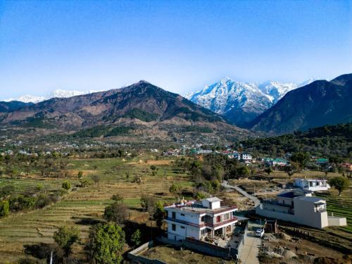 Hill Sides Inn,,4 star