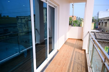 hotel beach comforts