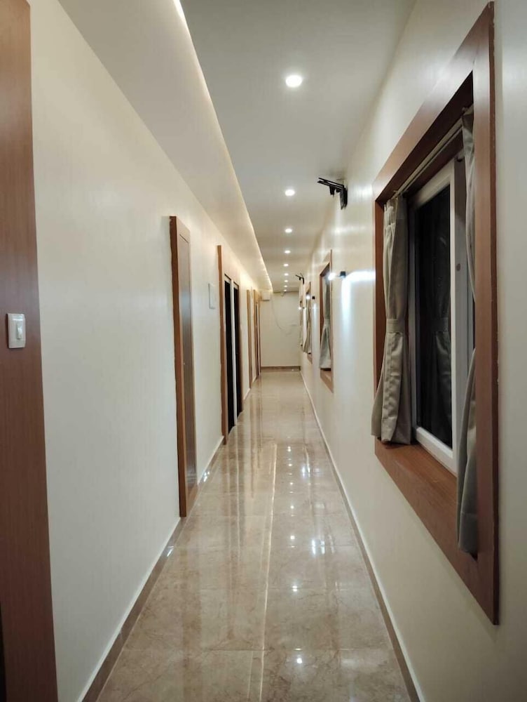 hotel beach comforts