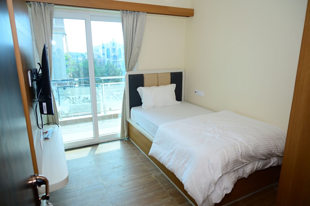 hotel beach comforts