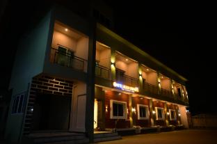 hotel beach comforts