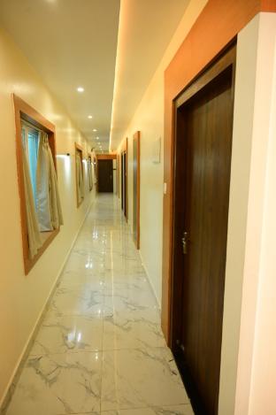 hotel beach comforts