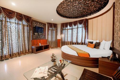 Pax Hotel Sunrise Inn,,3 star