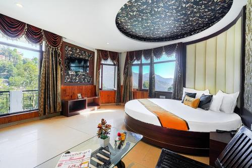 Pax Hotel Sunrise Inn,,3 star