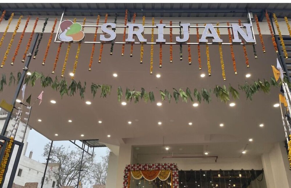 hotel srijan vrindavan