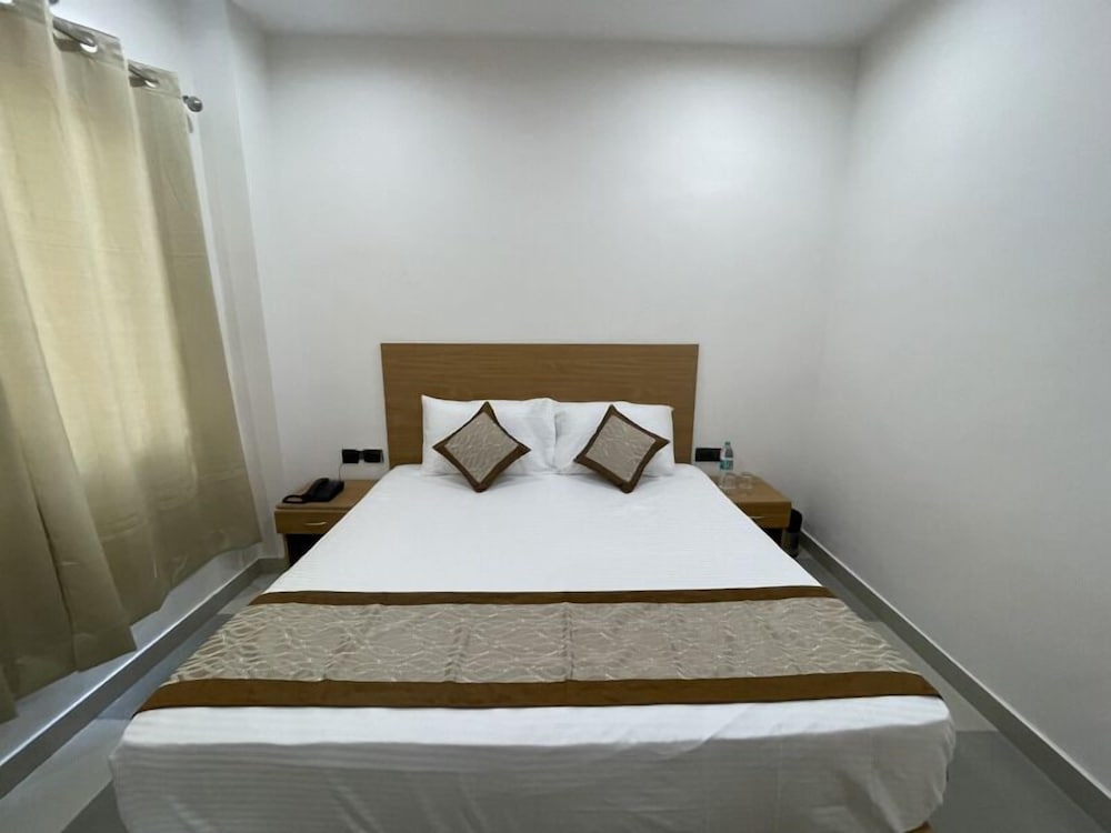 hotel srijan vrindavan
