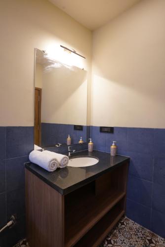 hotel lotus candolim